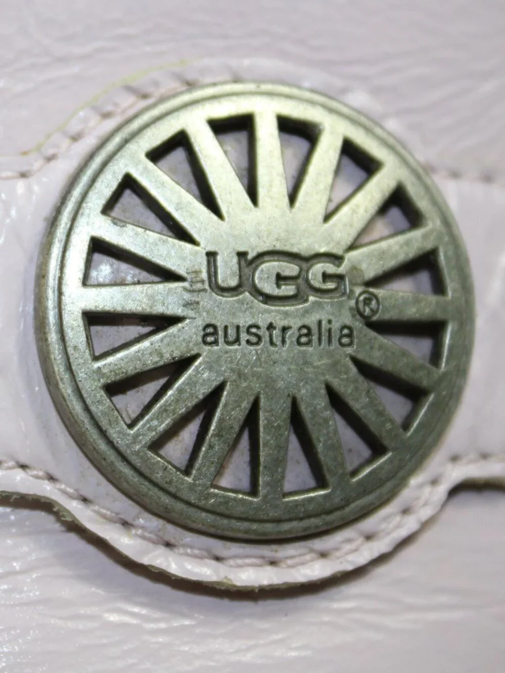 UGG Rosa Dusty Lavender Sunburst Concho Medallion Shearling Lined Moccasin SZ 7